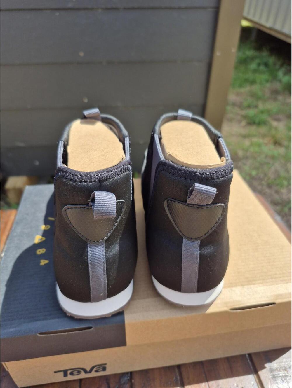 Teva Boys Reember Mid Moccasin Shoes US 5 Black Quilted Boots - Picture 4 of 6